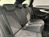 ナンバー付きの車両は公道試乗可能です(登録済未使用車など一部除く)。また、取り回しの確認など、広い場内でご試乗も可能です。お気軽に申し付けください。