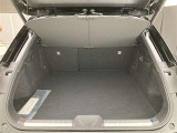 お友達と一緒に行くお買い物でも、荷室があるので、帰りもゆったり帰れそうですね。お子様と一緒のお出掛けでも役立ちそうです。
