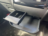 運転席ドリンクホルダー