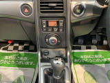 エンジンオイル、オイルエレメント、ワイパーゴム交換。その他バッテリーやベルト類など点検の上、必要な場合には交換してお渡します。