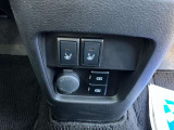 運転席井助手席シートヒーター!USBタイプA挿入口も2口あります!