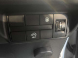 運転席右下のスイッチで各機能の切り替えや操作ができます。