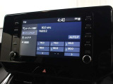 スマートフォンとの連携を可能にした8インチのディスプレイオーディオが搭載。AM/FM(ワイドFM対応)、Bluetooth/USB入力に対応してます。(T‐Connectナビは別途有料)