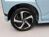 中古車は一物一価、同じようなお車でも、整備状況、外内装の状態など様々です。