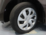 タイヤサイズは185/60R15です。