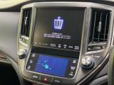 【メーカー純正ナビ】インテリアに溶け込むスタイリッシュな「専用設計」メーカーナビを装備♪視認性や操作性など基本性能にも優れ、より上質なカーライフをお楽しみいただけます。