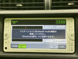 Bluetooth接続で、お気に入りの音楽をワイヤレスで楽しめます。快適なドライブのお供に、ぜひご活用ください。画面表示も鮮明で、操作も簡単ですよ。