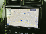 見やすい地図表示で、目的地まで迷うことなく到着できます。渋滞情報もリアルタイムで確認できるので、最適なルートを選択できますね。