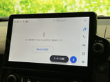 Bluetooth接続で、お気に入りの音楽をワイヤレスで楽しめます。スマートフォンとの連携も簡単で、快適なカーライフを演出します。