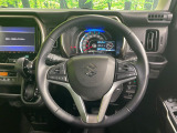 【ステアリングスイッチ】運転中、前方から目線をそらすことなく、オーディオ等の操作が可能な便利機能!安心&快適なドライブを演出してくれます♪