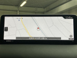 道路や現在地が地図上に表示され、周辺の道筋を確認しながら目的地への移動をサポートします。画面を見て位置関係を把握しやすく、初めて訪れる場所へのお出かけにも便利です。