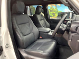 運転席シート廻りは使用感も少なく、良好な状態となっています。丁寧に使われていたことがよくわかりますね。