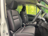 運転席シート廻りは使用感も少なく、良好な状態となっています。前オーナー様が丁寧に使っていたことがよくわかりますね。