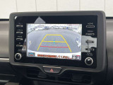 後方モニター表示でバック時の障害物もしっかり見えます!