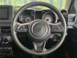 【純正革巻きステアリング】上質な革を使用することで、手にしっかり馴染みとても運転しやすいハンドルです♪