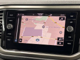 ●純正ナビ:一体感のあるナビは、高級感ある車内を演出してくれます。オーディオ機能も充実しておりますので、運転もより楽しめます♪