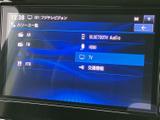 AM・FMやBluetooth Audio、HDMI、テレビなど、画面上で複数の音源を選べる仕様です。利用したい音源を一覧から確認しやすく、普段の移動からお出かけまで、好みに合わせた使い方ができます。
