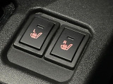【シートヒーター】寒い日に重宝するシートヒーター!エアコンより早く温まってくれるので寒がりの人も安心ですね♪エアコンの温風は乾燥するから苦手、という方にもをおすすめです。