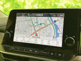 わかりやすい表示で、目的地へのナビゲーションをスムーズに。渋滞情報も確認でき、最適なルートをご案内します。