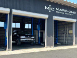 自社整備工場も勿論完備しております。高年式のお車から旧車までしっかりと整備士がご対応させて頂きます。遠方のお客様もどうぞご安心してお問い合わせくださいませ。