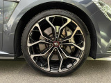 ◆LIBERALAは、輸入車選びの新たなスタイルを提案するインポート・セレクト・ブランドです。オーナー様となる方がクルマから直接感じる感性を第一にした、最良の一台との出会いをコーディネートいたします。