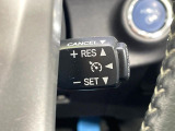【クルーズコントロール】高速道路もラクラク走行。アクセルを離しても一定速度で走行ができ、長距離運転時の負担を軽減!加速・減速も簡単なスイッチ操作で調整できます。
