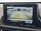 後方モニター表示でバック時の障害物もしっかり見えます!