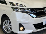 【LEDヘッドライト】悪天候や夜間走行時も良好な視界を確保し安心して運転できる高輝度LEDヘッドライトを装備!点灯速度が早く、消費電力も抑えられています。