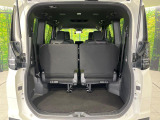 普段のお買い物や通勤、送迎等に十分な荷室スペースを確保しております。セカンドシートを倒すと、大きな荷物の積載も可能です♪