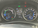 視認性の高いメーターで、運転に必要な情報を的確に把握できます。運転状況を常に把握し、安全運転をサポートします。