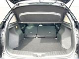 普段のお買い物や通勤、送迎等に十分な荷室スペースを確保しております。セカンドシートを倒すと、大きな荷物の積載も可能です♪