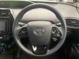 【純正革巻きステアリング】上質な革を使用することで、手にしっかり馴染みとても運転しやすいハンドルです♪