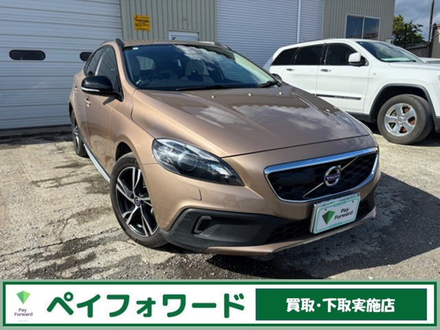 V40クロスカントリー T5 4WD 本州使用車仕入 レザーシート