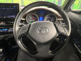 【レーダークルーズコントロール】高速道路での長距離走行が楽に!!自動で速度を保つクルーズコントロールが、衝突軽減システムと連携し、前方の車両を感知して車間を保つように速度調節してくれます!!