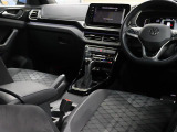 ◆LIBERALAは、輸入車選びの新たなスタイルを提案するインポート・セレクト・ブランドです。オーナー様となる方がクルマから直接感じる感性を第一にした、最良の一台との出会いをコーディネートいたします。