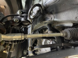 お車を安心してお乗りいただく為には、足回りの定期点検が欠かせません。サービスサポート(有償保証)では無料点検もご提供しており、安心のカーライフをお過ごしいただけるサポート体制が整っています。