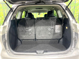 普段のお買い物や通勤、送迎等に十分な荷室スペースを確保しております。セカンドシートを倒すと、大きな荷物の積載も可能です♪