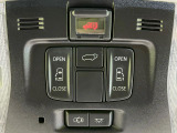 【両側パワースライドドア】スマートキーや運転席のスイッチで後席両側スライドドアの開閉が可能♪電動だから力を入れてドアを開ける必要が無く、小さなお子様でも簡単に開け閉めでき快適です♪