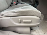 当店は中古車販売だけでなく、車検の対応や整備はもちろん、板金からカスタマイズまで幅広いサービスを展開しております。お車に関してお困り・お悩みの方は一度ご相談ください!