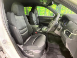 運転席シート廻りは使用感も少なく、良好な状態となっています。丁寧に使われていたことがよくわかりますね。