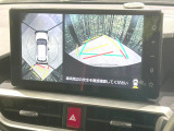 【パノラミックビューモニター】専用のカメラにより、上から見下ろしたような視点で360度クルマの周囲を確認することができます☆死角部分も確認しやすく、狭い場所での切り返しや駐車もスムーズに行えます。