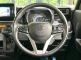 【純正革巻きステアリング】上質な革を使用することで、手にしっかり馴染みとても運転しやすいハンドルです♪