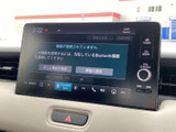 お気に入りの音楽をクリアな音質で。接続も簡単なので、快適なドライブのお供にぴったりです。様々な音源に対応し、ドライブをさらに楽しめます。