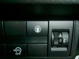 運転支援システムのスイッチになります。