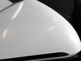 運転席のミラーにのみNFCの機能があります カードキーをかざすとドアのロック解除ができます
