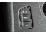 車内のスイッチにて、走行モードの切替を行うことが出来ます。ツーリング(2WD)&hArr;全輪駆動(4WD)&hArr;スポーツ(4WD)