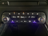 シートバックや座面の乗員の体とシートが接触する部分の空気を換気することで、蒸れや熱のこもりを解消させるシートベンチレーションを装備。短時間で心地よさを実感できるよう、不快の原因「湿度」を低減します。
