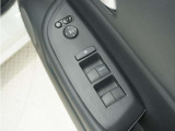 ◆パワーウィンドウスイッチ◆運転席から全席の窓の開閉操作を行うことが出来いつでも換気ができます!