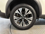 タイヤサイズは235/60R18です♪