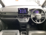 視界の良さと取り回しの良さで、たまに運転する奥様にも安心♪